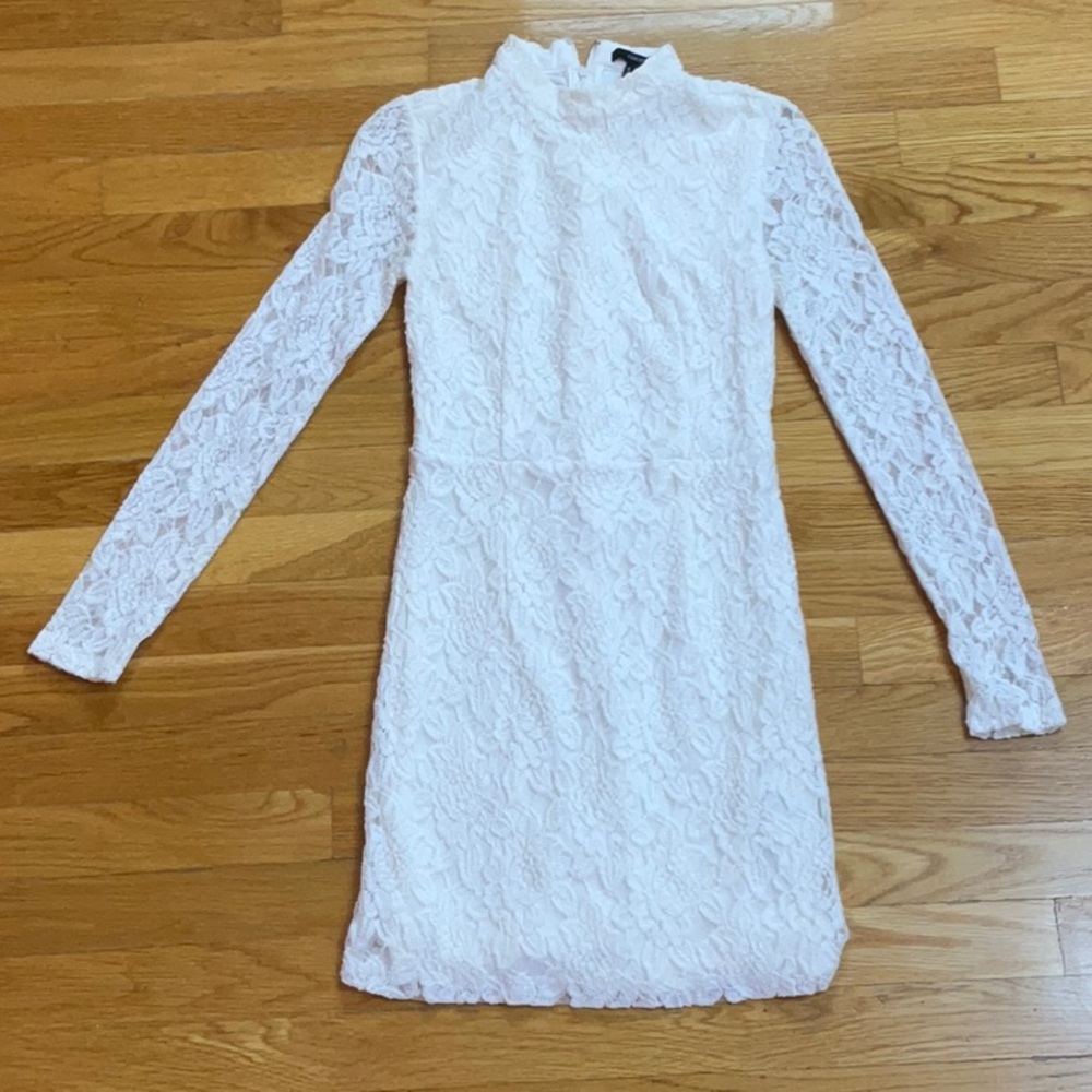 Elegant White Lace Dress